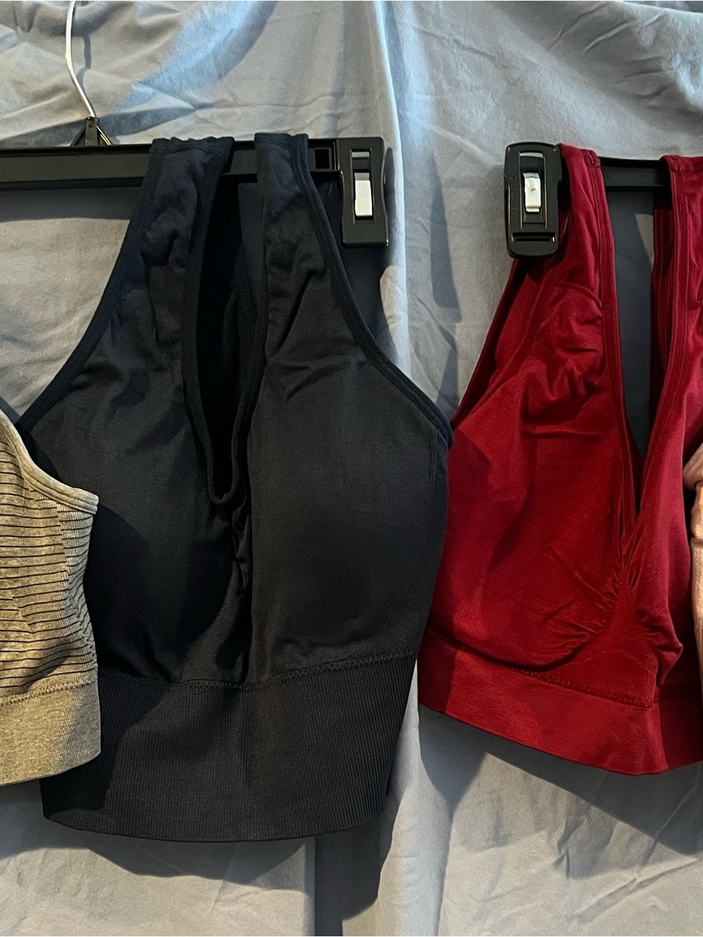 4 (four) Seamless V-Neck Bralettes